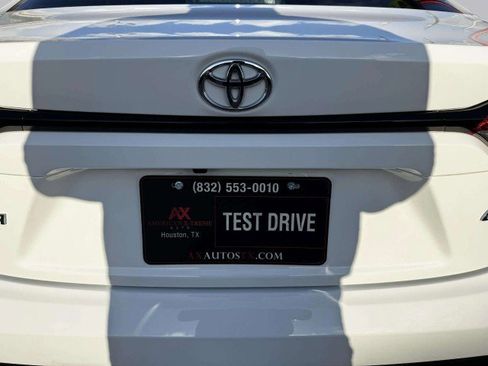 Used 2024 Toyota Corolla LE image 17
