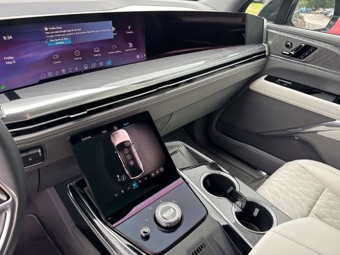 Certified 2025 Cadillac Escalade IQ Luxury 1 w/ Smart Trailering package AWD/4WD image 25