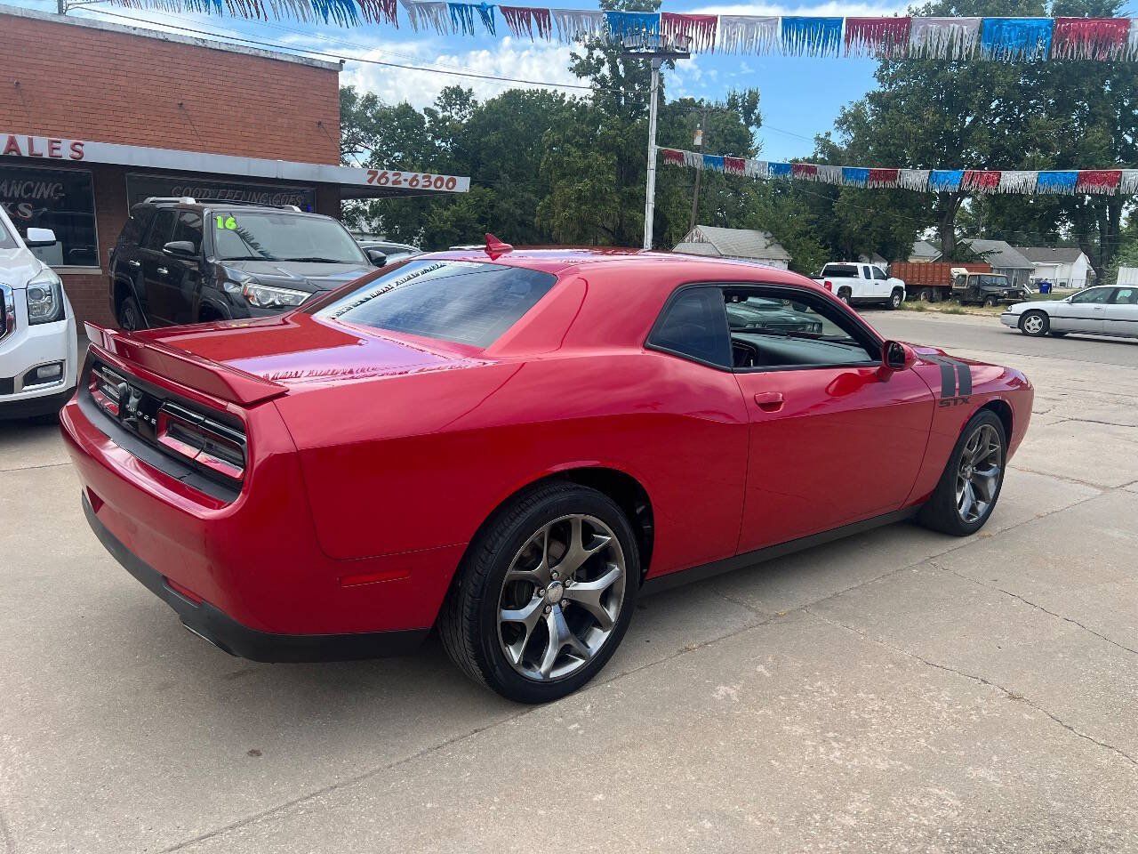 Used 2017 Dodge Challenger SXT Plus RWD image 6