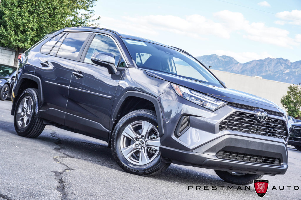Used 2022 Toyota RAV4 XLE w/ Convenience Package AWD/4WD image 1