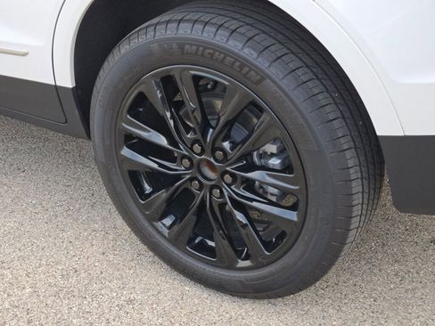 New 2025 Cadillac XT5 Premium Luxury image 17