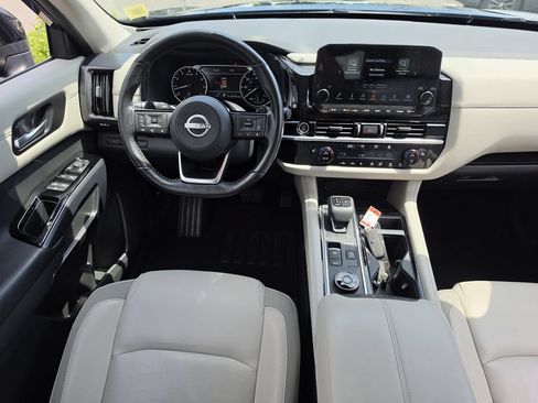 Certified 2023 Nissan Pathfinder SL AWD/4WD image 16