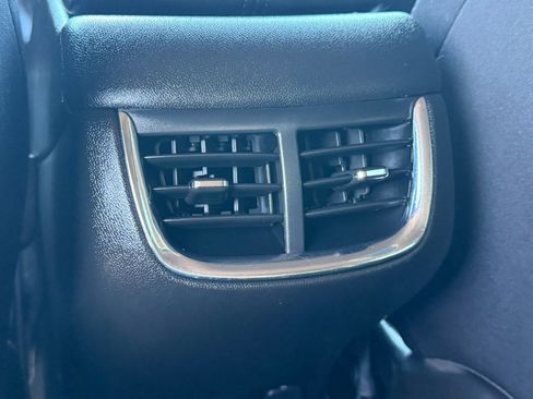 Used 2016 Chevrolet Malibu LT image 25