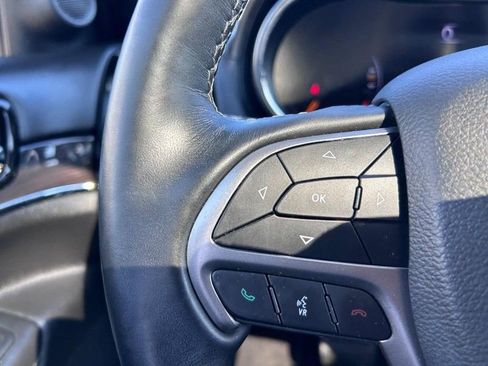 Used 2021 Jeep Grand Cherokee Overland image 12