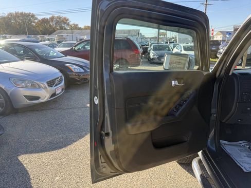 Used 2007 HUMMER H3 Base 4dr SUV 4WD w/ Chrome Appearance Package image 10