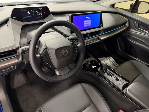 Used 2024 Toyota Prius XLE image 12