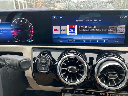 Certified 2025 Mercedes-Benz CLA 250 4MATIC image 20