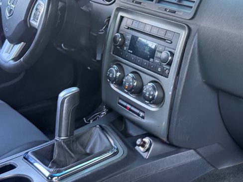 Used 2014 Dodge Challenger R/T RWD image 17