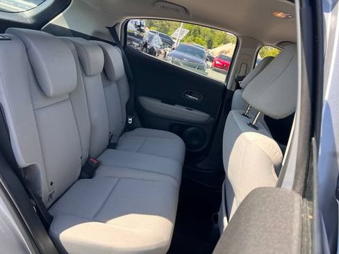Used 2021 Honda HR-V LX image 27