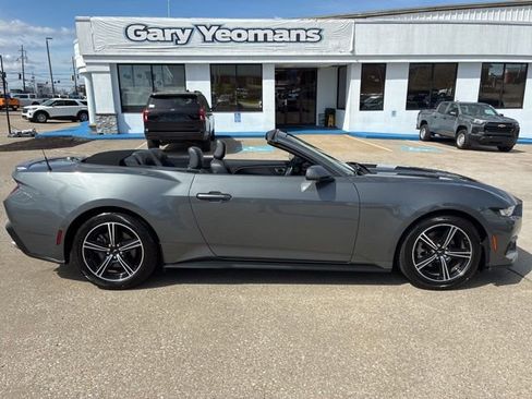 Used 2024 Ford Mustang Premium image 10