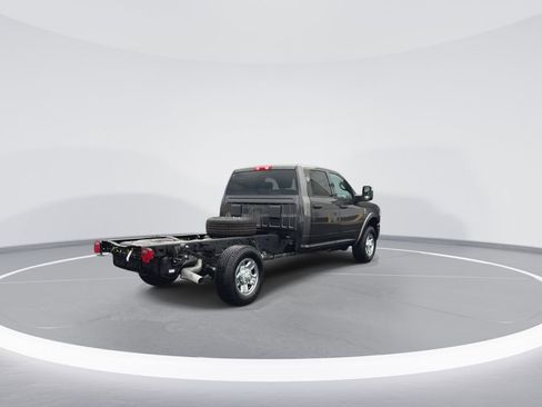New 2024 RAM 3500 Tradesman w/ Chrome Appearance Group AWD/4WD image 9