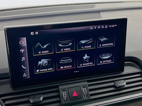 Used 2024 Audi SQ5 Premium Plus image 15