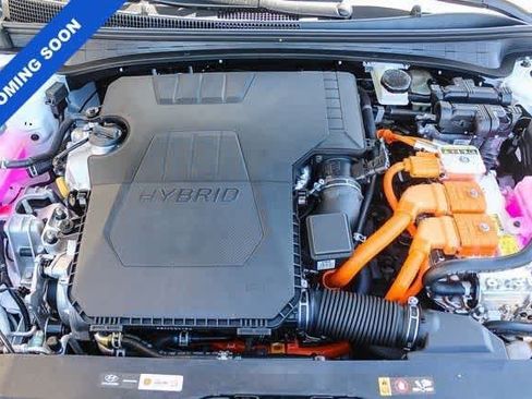 Used 2025 Hyundai Elantra SEL FWD image 13