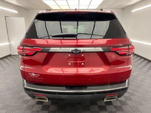 Used 2022 Chevrolet Traverse Premier w/ Redline Edition AWD/4WD image 23