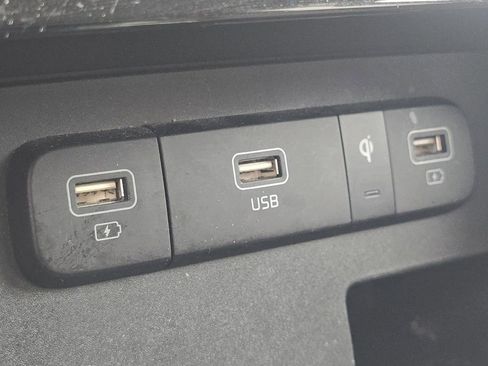 Used 2024 Kia Carnival SX FWD image 29