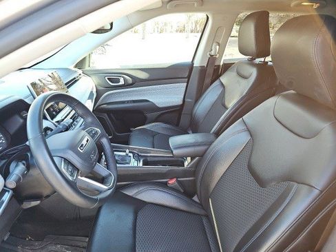 Used 2022 Jeep Compass Latitude w/ Convenience Group image 19