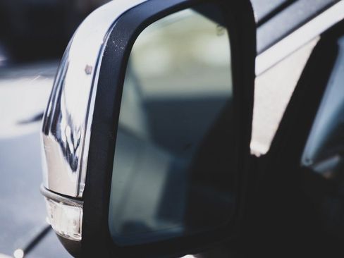 Used 2015 Jeep Grand Cherokee Limited w/ Luxury Group II image 24