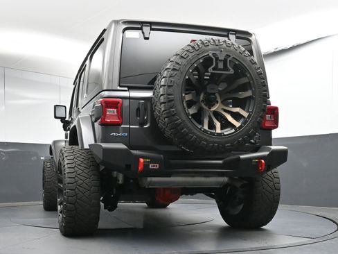 Used 2021 Jeep Wrangler Unlimited Sahara image 29