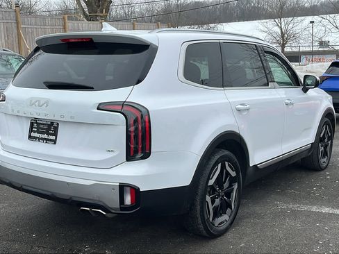 Used 2023 Kia Telluride EX image 4