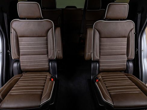 Used 2026 GMC Yukon Denali Ultimate w/ LPO, Floor Liner Package AWD/4WD image 36