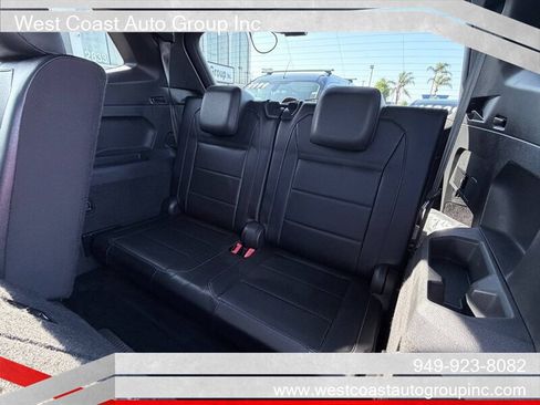 Used 2019 Volkswagen Tiguan SEL Premium R-Line FWD image 14