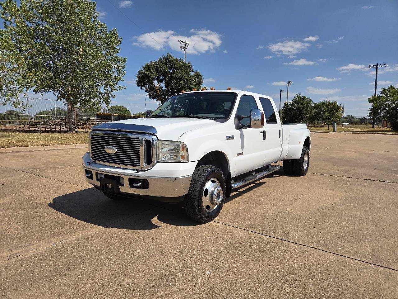 Used 2006 Ford F350 King Ranch AWD/4WD image 4