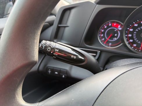 Certified 2022 Hyundai Elantra SEL image 28