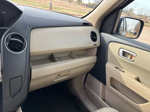 Used 2015 Honda Pilot LX image 13