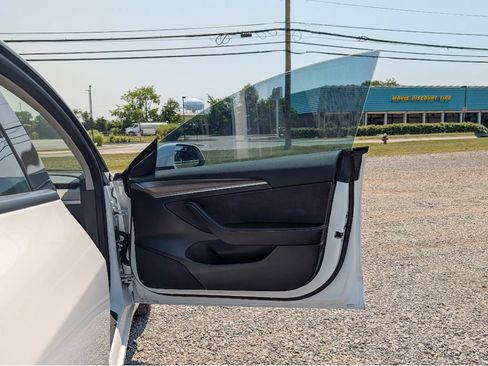Used 2023 Tesla Model 3 Standard Range RWD image 13