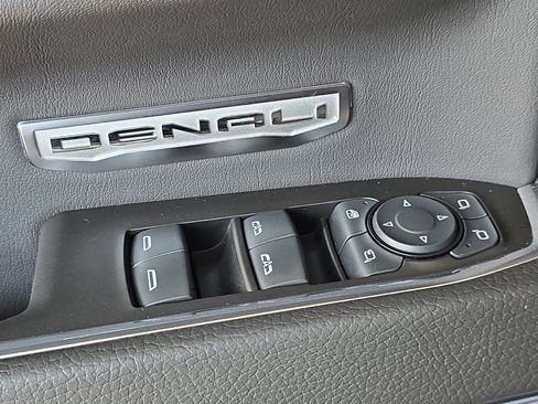 Used 2024 GMC Sierra 1500 Denali w/ Denali Reserve Package image 11