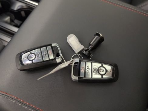 Used 2025 Ford F150 Raptor image 46