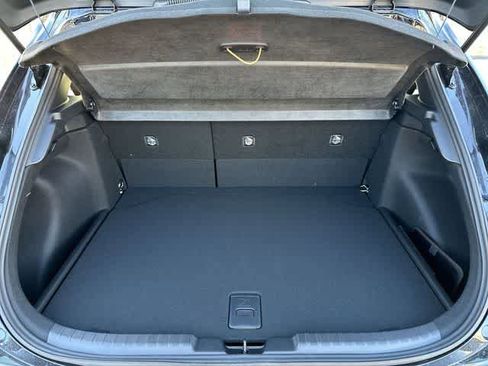 Used 2025 Toyota Corolla SE image 21