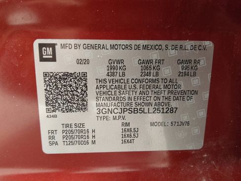 Used 2020 Chevrolet Trax LT w/ LT Convenience Package AWD/4WD image 33