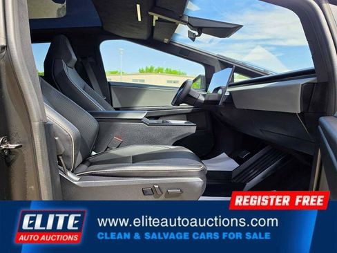 Used 2024 Tesla Cybertruck AWD Crew Cab image 21
