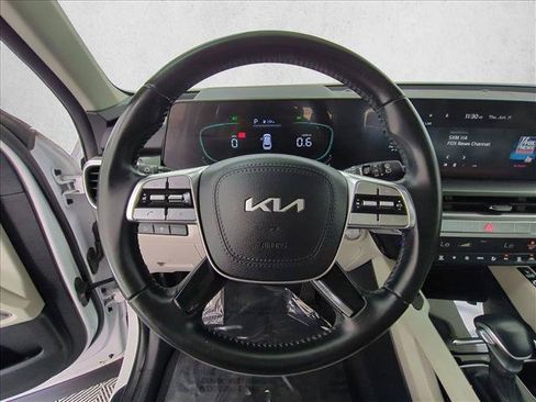 Used 2023 Kia Telluride S w/ S Sunroof Package FWD image 30