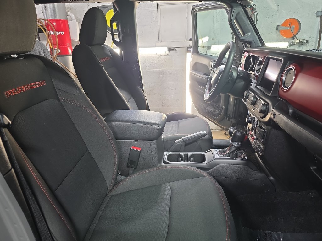 Used 2023 Jeep Gladiator Rubicon w/ Trailer Tow Package AWD/4WD image 10
