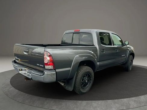 Used 2011 Toyota Tacoma 4x4 Double Cab w/ SR5 Pkg #2 image 3