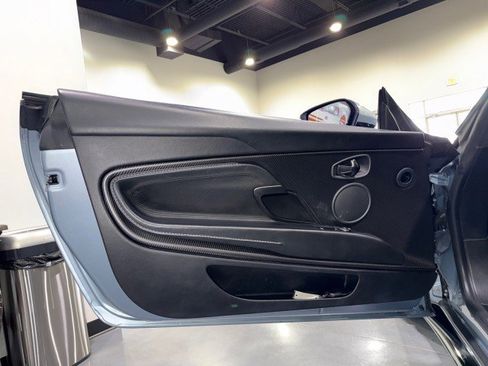 Used 2019 Aston Martin DB11 Coupe image 46