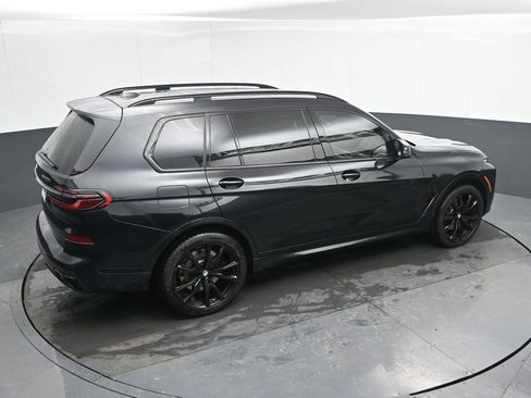 Used 2025 BMW X7 M60i image 41