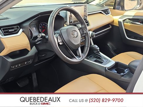 Used 2021 Toyota RAV4 XLE Premium FWD image 10