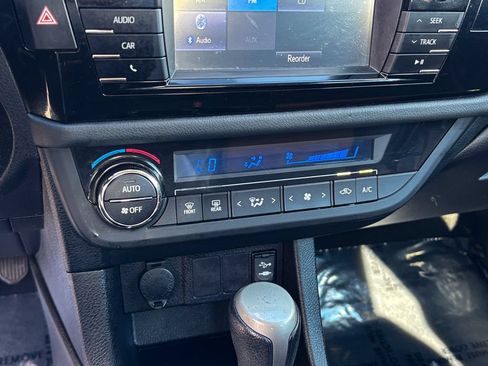 Used 2015 Toyota Corolla S FWD image 30