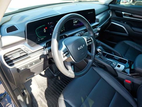 Used 2023 Kia Telluride S w/ S Sunroof Package image 9