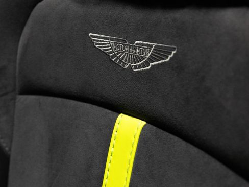 Used 2023 Aston Martin V8 Vantage Roadster RWD image 46
