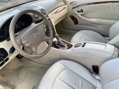 Used 2007 Mercedes-Benz CLK 350 Coupe image 18
