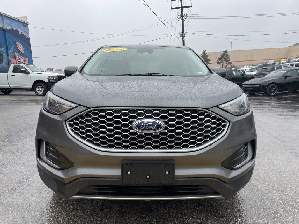 Used 2024 Ford Edge SEL AWD/4WD image 5