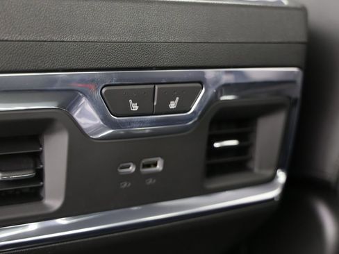 New 2026 GMC Sierra 3500 SLT w/ SLT Convenience Package image 14