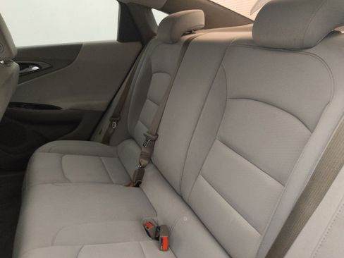 Used 2021 Chevrolet Malibu LS FWD image 18