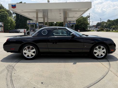 Used 2004 Ford Thunderbird RWD image 14