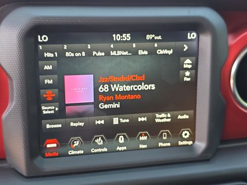 Used 2022 Jeep Wrangler Unlimited Rubicon w/ LED Lighting Group AWD/4WD image 19