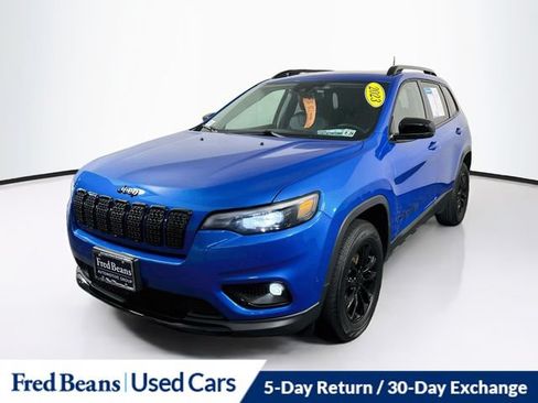 Used 2023 Jeep Cherokee Altitude Lux AWD/4WD image 3